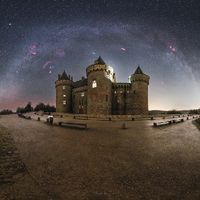 猎户座流星雨极大定在10月21日前后：最近的周末撞上月半，跑暗夜的镜友先把月光账算完再决定为它熬夜