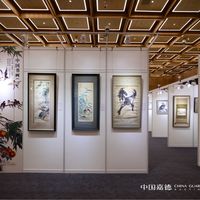 嘉德嘉选九月明天预展：一页亮点里8件"无底价"，去年95%都卖掉了——第一张牌举起来前，先把鉴藏印、题跋、著录三个标记看完