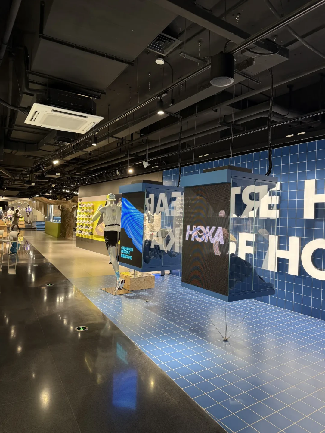 手表显示60,实测47:1599元的HOKA LAB巅峰测试,到底值不值得专门去一趟
