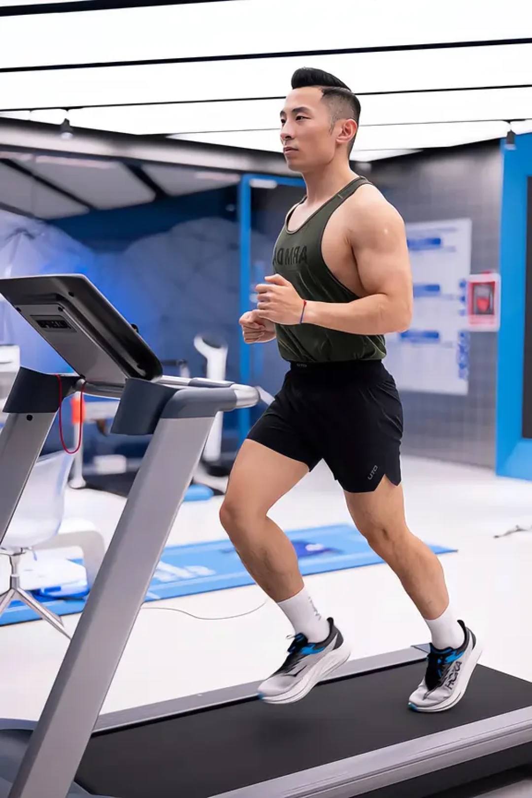 手表显示60,实测47:1599元的HOKA LAB巅峰测试,到底值不值得专门去一趟