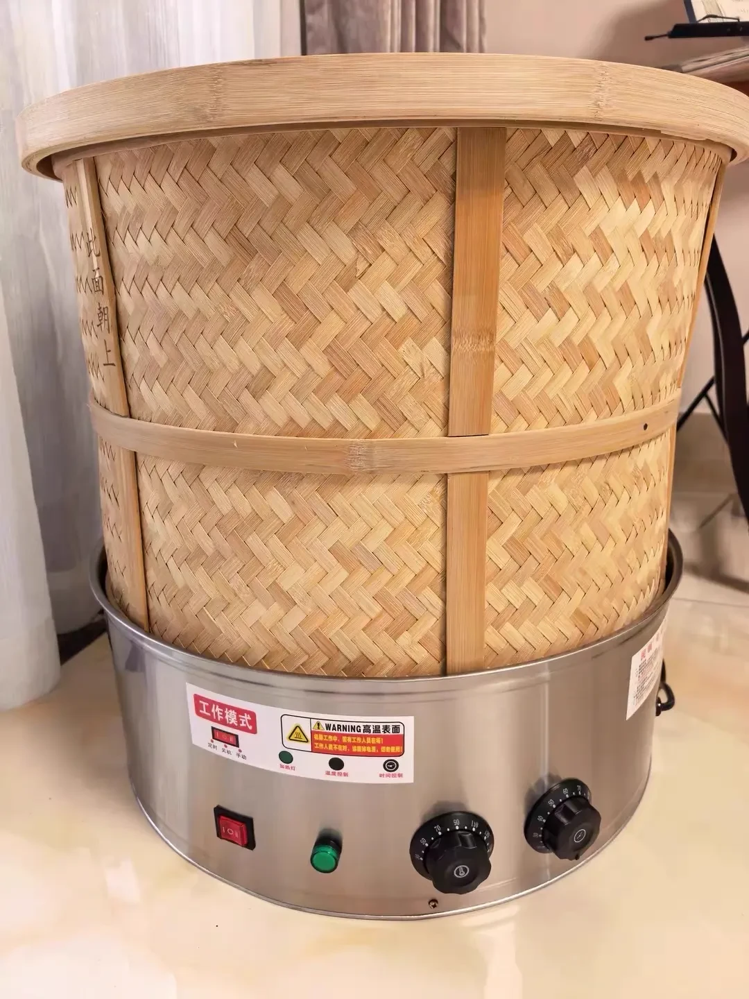 茶叶受潮别急着扔:我把近两年9篇自救帖、评论区9条技术提问、两派相反的实测和一部现行贮存国标摆齐,理清1条判断线、3条自救路线和4类人的动作