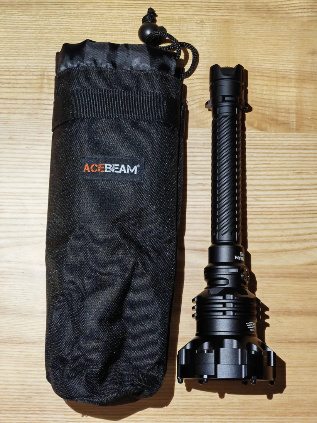 千米远射还是436元mini?把 ACEBEAM 远射家族的账摊开算:P20、P20 mini、L35 2.0、E10 2.0,谁该买谁在交溢价