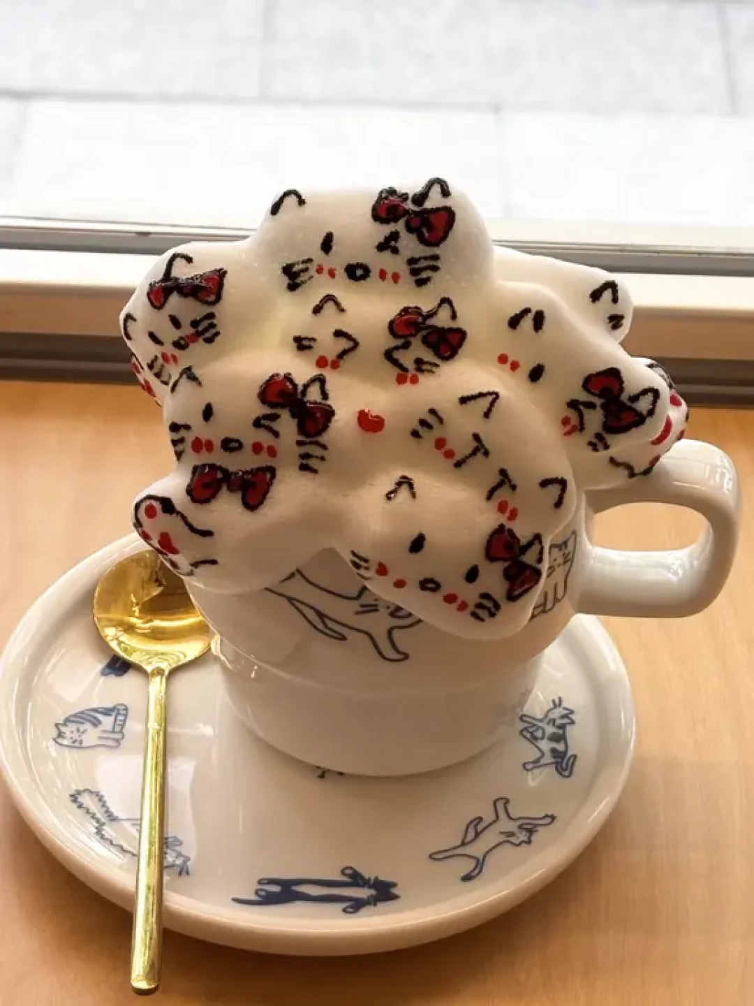 3D拉花把全网的推都画上了杯口:从10元加购到70元定制,约单前把这笔账算清