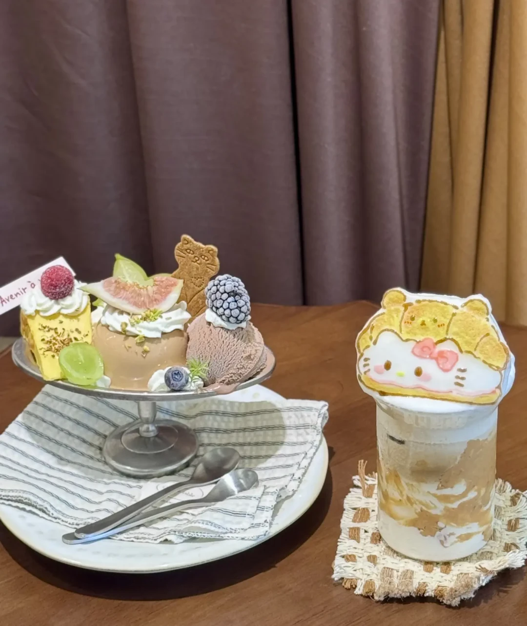 3D拉花把全网的推都画上了杯口:从10元加购到70元定制,约单前把这笔账算清