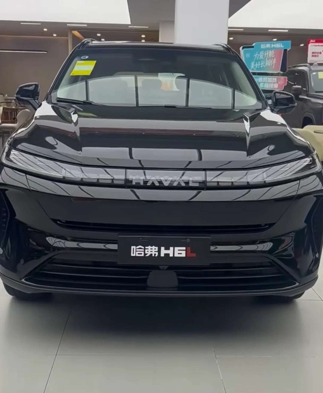 哈弗店里9月摆着5台12万内的车：8.19万、9.89万、9.39万、10.98万、10.99万，先对完这五个数再进店