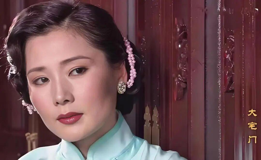 开播26年后,《大宅门》又成了“日更”剧:谁在剪、谁在吵,你该从哪扇门进