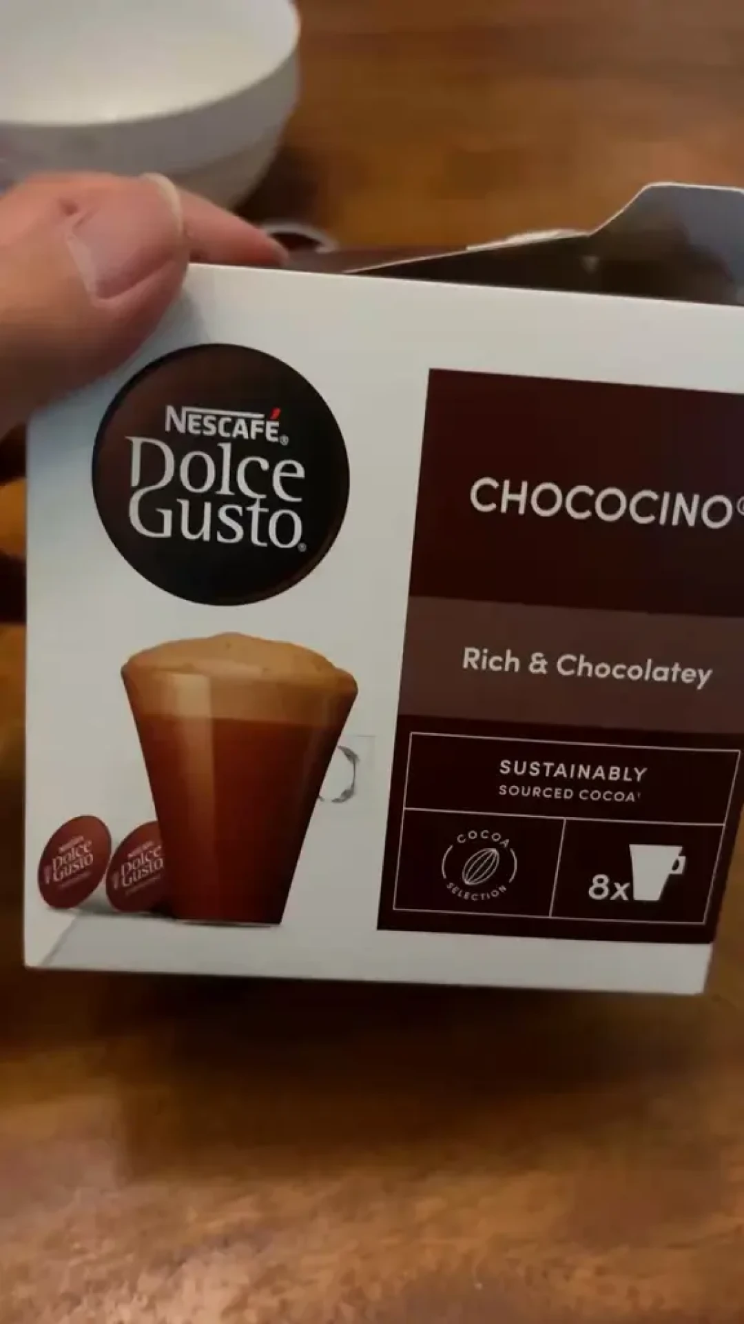 茶饮店把美式卖到1块9,你的多趣酷思先别急着退役:这轮低价只收走半杯,逐杯算完再决定
