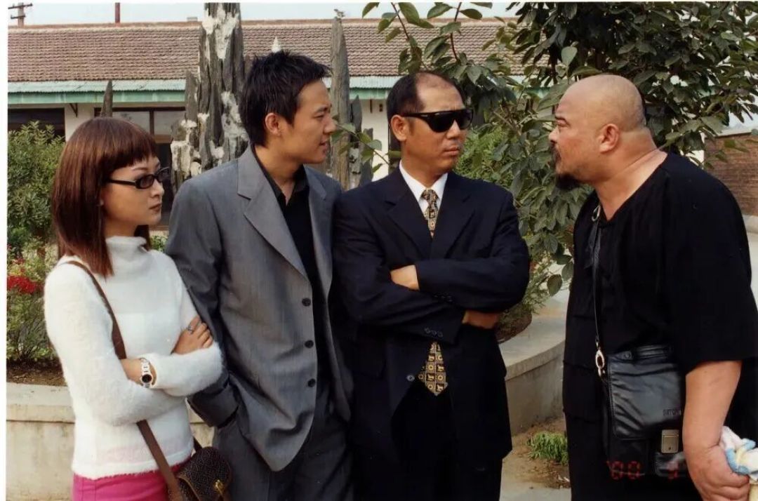 骂完新版、二刷完原版,还是没剧可追?今年的刑侦剧,按《重案六组》的四项硬指标挨个验了一遍