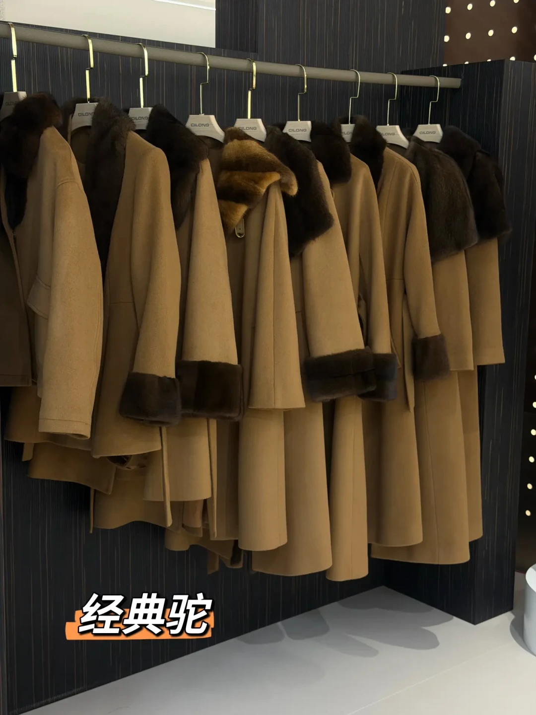 The Row卖一万、源头400、专柜3000+:秋冬的