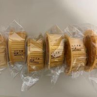 热搜喊「月饼崩盘」,数据说只跌了5.9%:崩的是80块的铁盒,不是3块的现烤饼——中秋前先把月饼分成「自己吃、送人、氛围款」三类再掏钱,低糖款先读评论区那句大实话