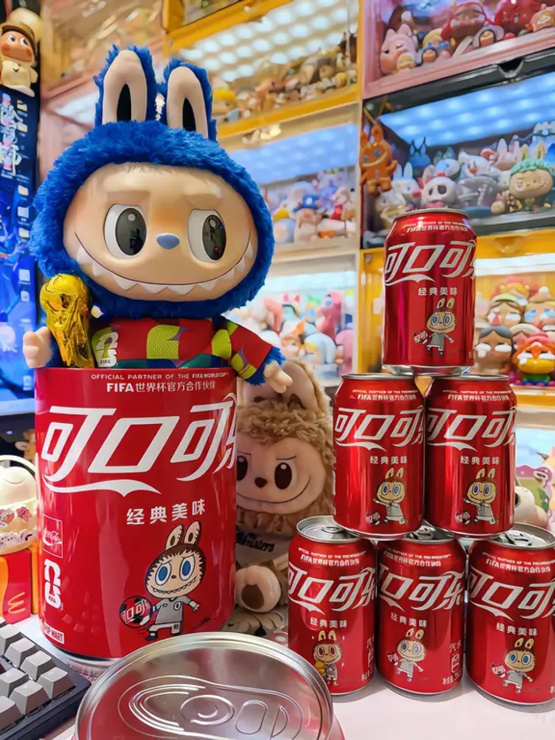 世界杯散场俩月，国旗可乐罐跌到1块6：33款国产款，先把降价还是下架、补货还是新款这三笔账对完再出手