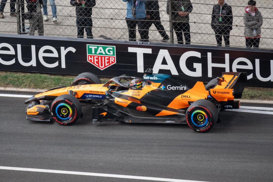 2027赛历刚刚落地:中国站挪进4月、冲刺赛翻倍——我把明年的F1日历按中国时区重排了一遍