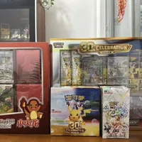 390礼盒首日秒空有代拍、日版BOX连跌半月：宝可梦卡30周年发售日，先别急着把你那盒旧卡变现