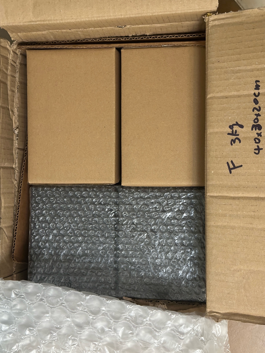 蕾丝是瓷烧出来的:买直播间的蕾丝瓷偶前,先问年代、窑口和谁修过