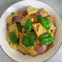 你的下饭视频，换成"明星好好吃饭"了：虞书欣的角色吃播、景甜的高铁鸭翅，到底在卖什么