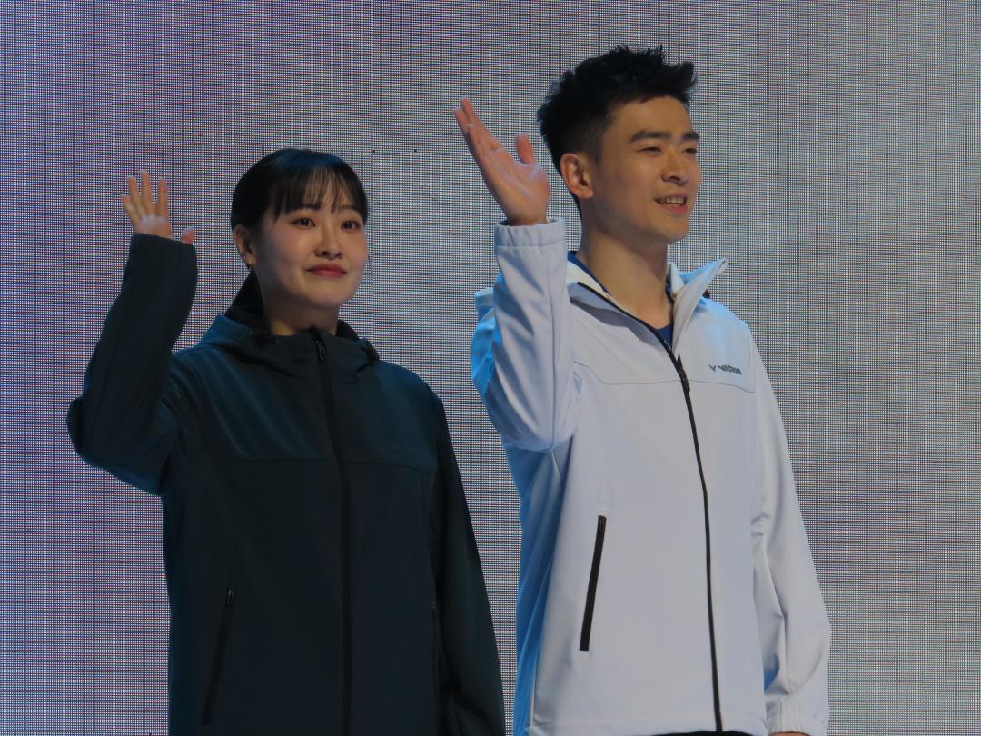 不标价、郑思维也不每场到场：被业余球友疯问的“郑思维训练营”，坑在哪、什么才值得掏钱