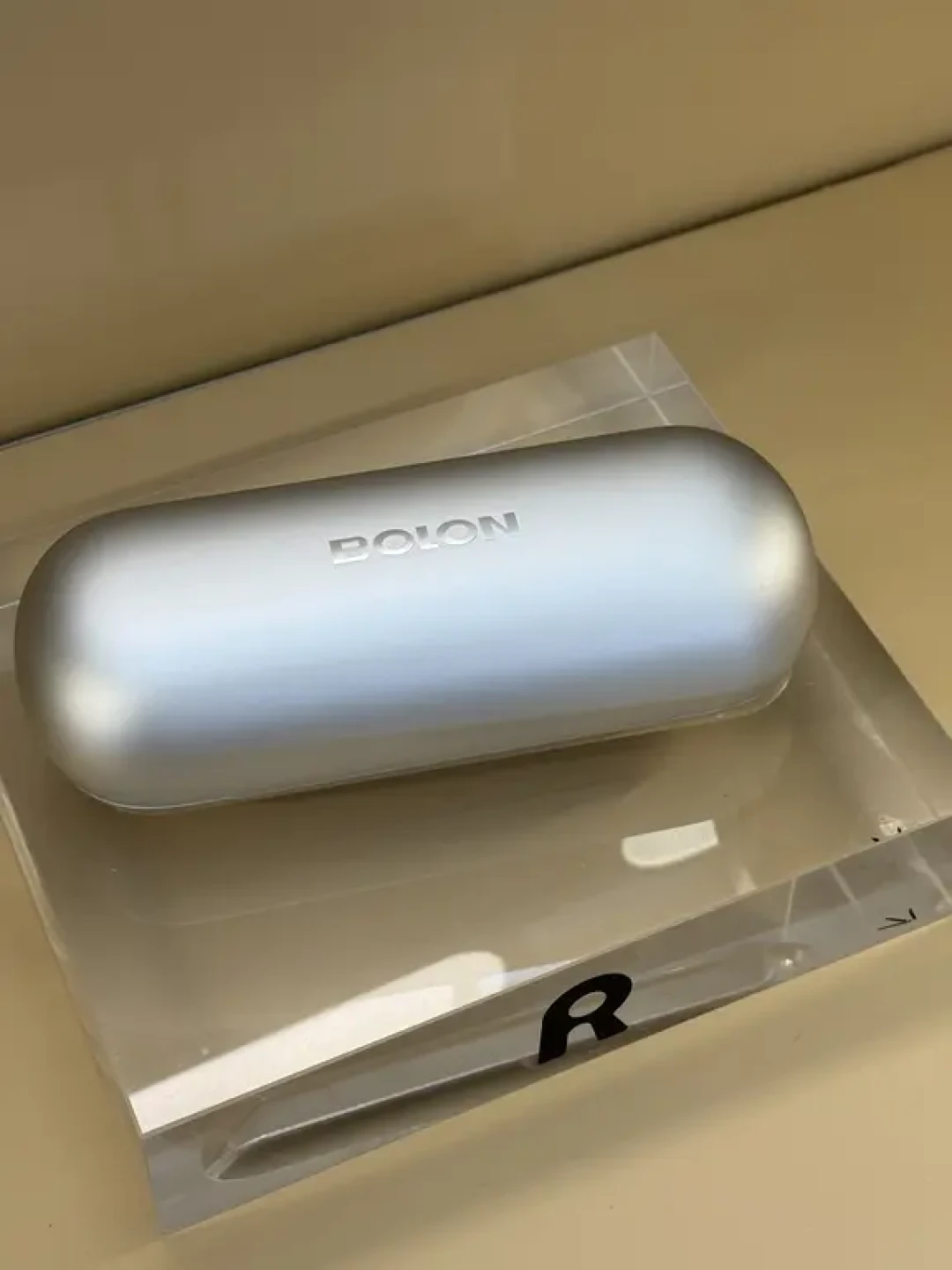 商场里的乐奇柜台突然变多：我把一年的业主吐槽帖翻完，排成了一张到店10分钟试戴清单