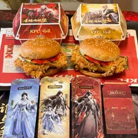 这周快餐圈仙逆燕云打对台：9月吃喝联名上26档，买一趟多少钱、哪几波可以跳