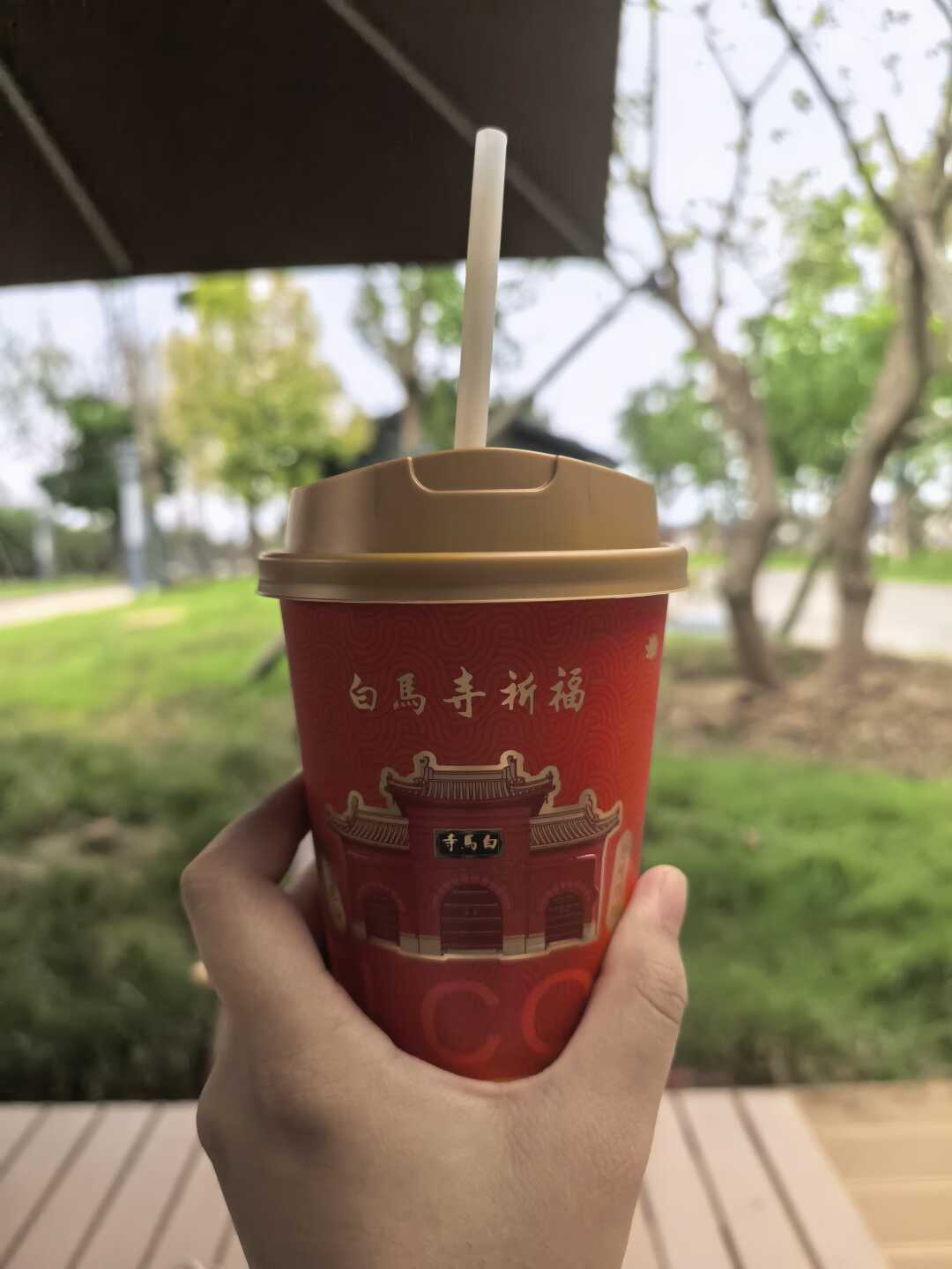 永福寺的慈杯找不到了,白马寺的“慈杯”不止一家:去寺庙喝咖啡前,先分清四种身份
