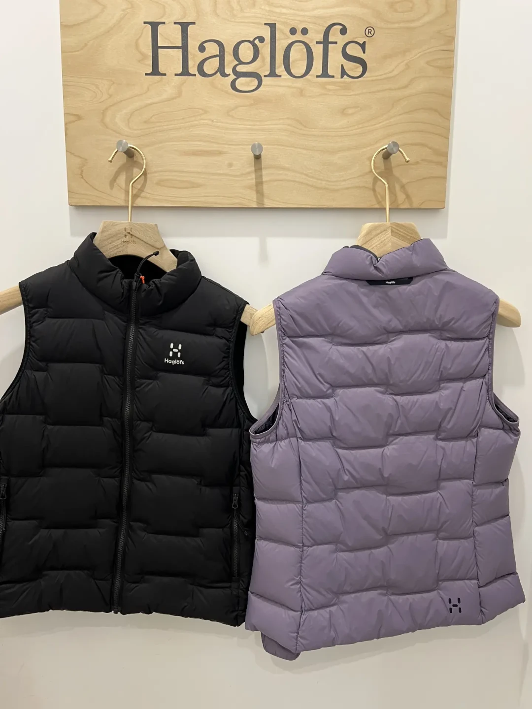 尾货388、门店2500,吊牌却不写充绒量:把全网穿过的11件火柴棍羽绒服对完,发现它其实只有4档