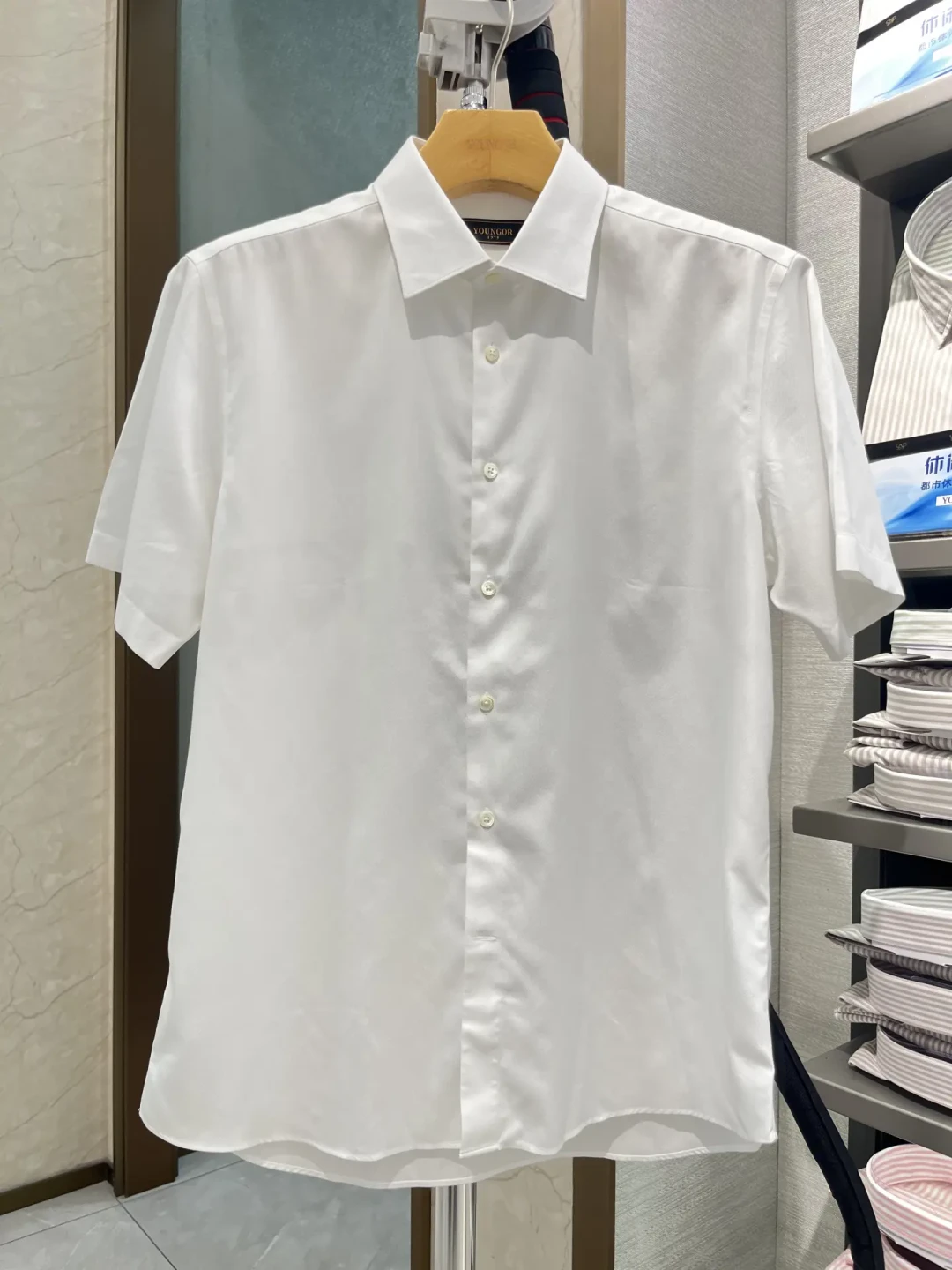 体制内男生把雅戈尔穿成了
