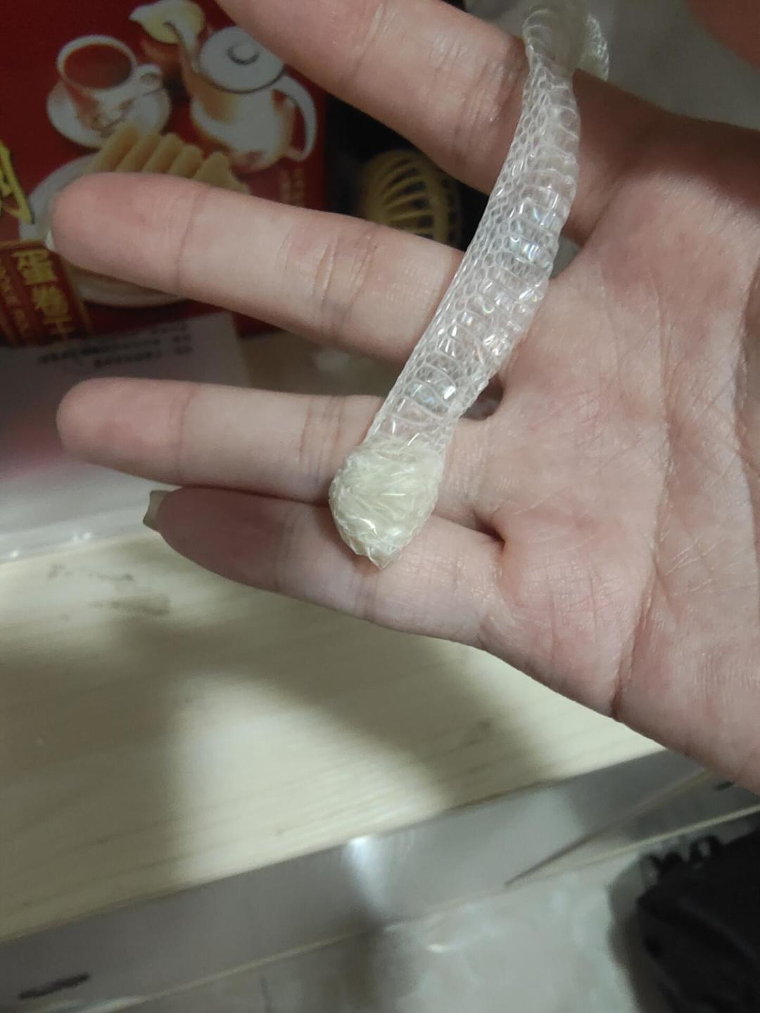 蛇“蒙眼”别慌、卡皮别硬撕：入秋第一轮蜕皮季，查这三处比管住手更重要