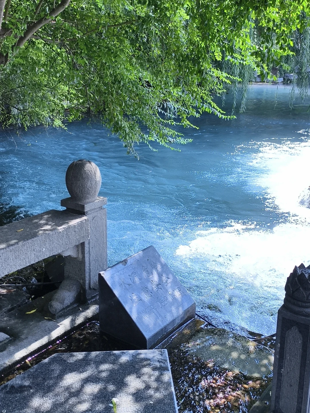 夏雨荷风波四个月后,济南把这个秋天押在了李清照上:明水古城的口碑为什么裂成两半