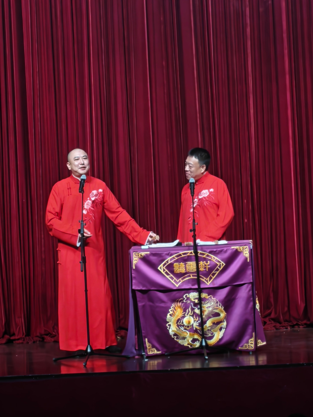 曹云金把直播间搬进了大剧院:听云轩巡演这张门票账,相声听众该算清再掏钱