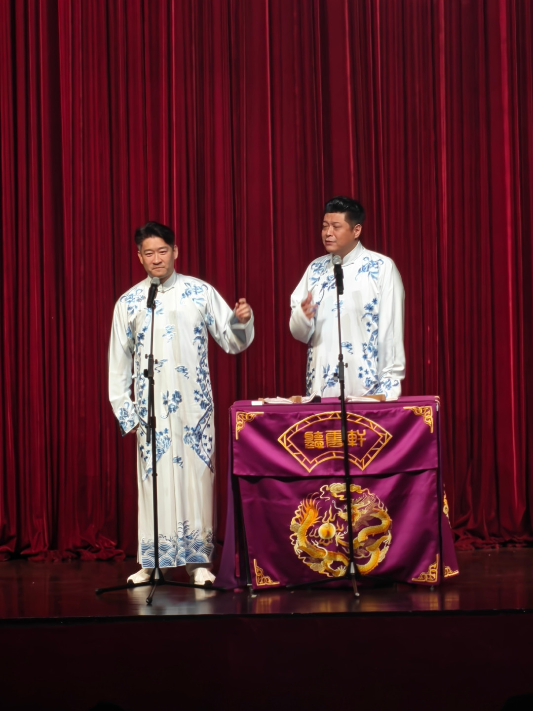 曹云金把直播间搬进了大剧院:听云轩巡演这张门票账,相声听众该算清再掏钱