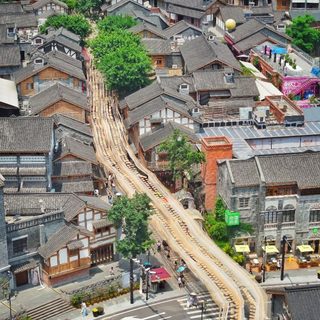 「大妈三宝」里的"帽子"最容易买错：拍照的帽和防晒的帽，本来就不是一种——带妈妈秋拍前，先对清这3个数