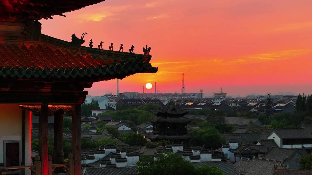 处罚落地第9天:同一首《土琵琶》,郭德纲踩的是执法线,大衣哥踩的是人心线