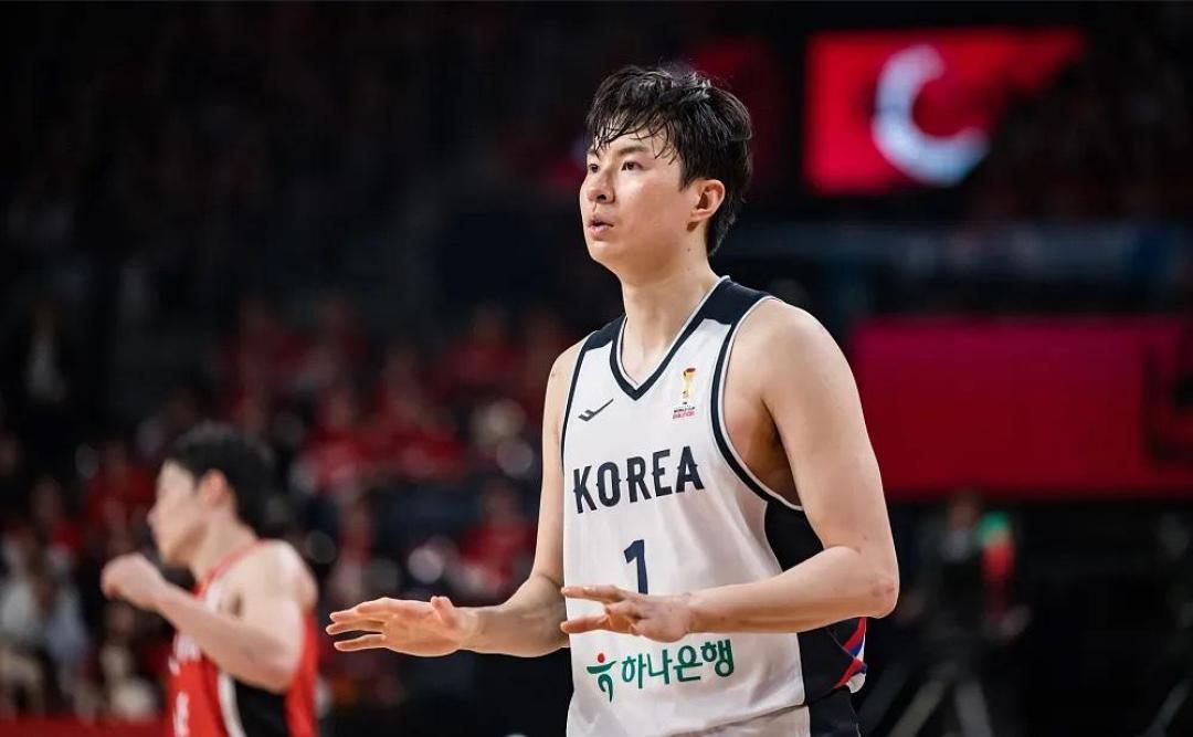杨瀚森的第2年,先看日历再看集锦:距10·31合同节点45天,季前赛真正该盯的是这四个信号