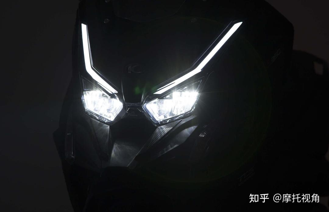 二手佛沙350已经塌进两万多档,黑武士26980重新端上桌:350大踏板的参数仗打完了,掏钱前先对完三本账
