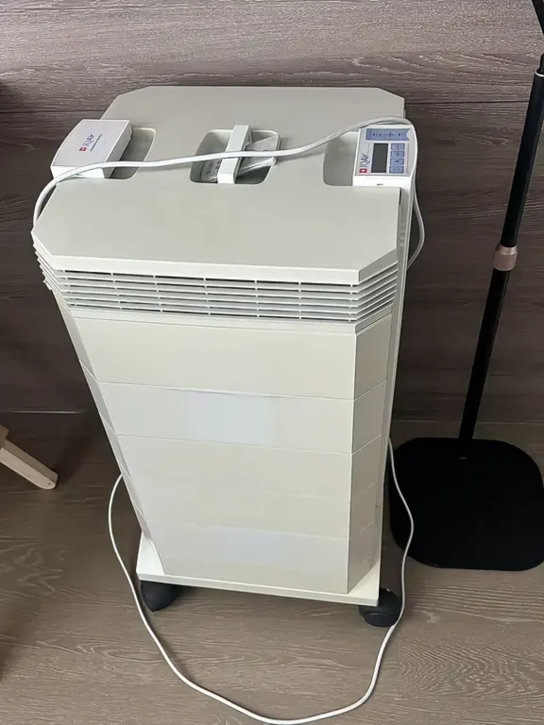 闲鱼上四五千的IQAir,先别急着心动:你买不走的那部分,藏在没人看得见的滤芯里