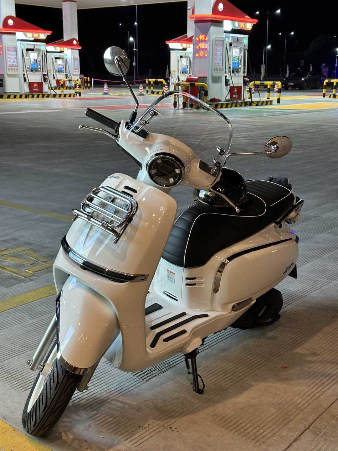 摩博会前夜,复古踏板