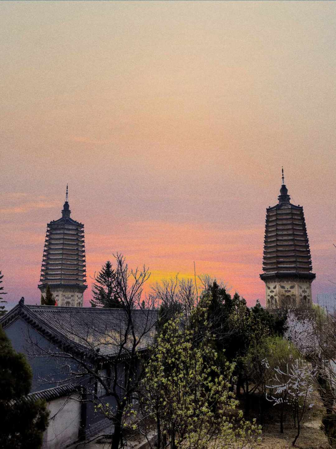 辽塔今年突然翻红，但连“还剩几座”都有三个说法：国庆去刷辽塔之前，先把这8笔账对清楚