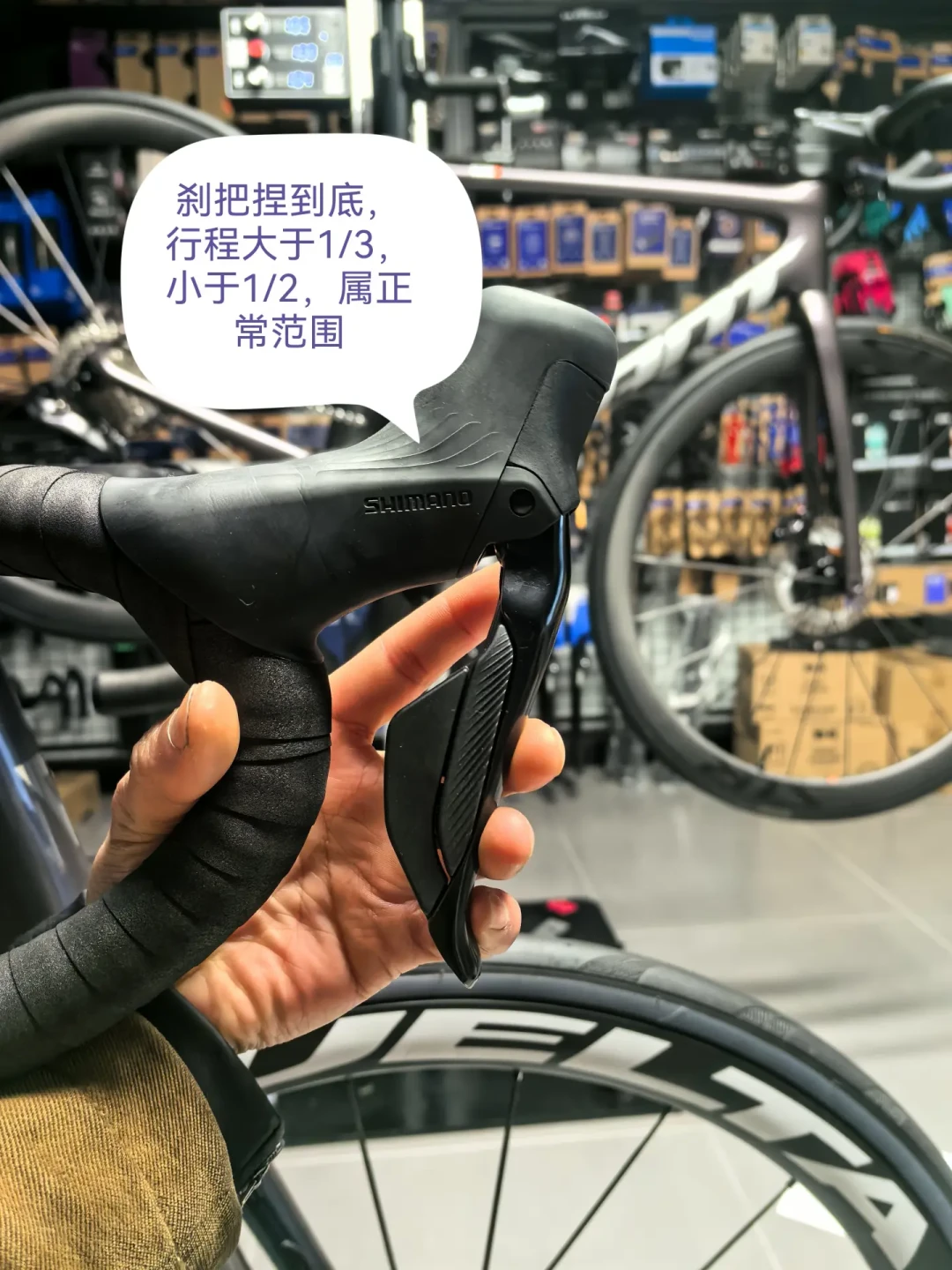 低海拔测试一切正常,翻过4716米的垭口,后刹直接没了?今年高原进气实录和几百条评论:油碟手感不对,先分清软、硬、时好时坏