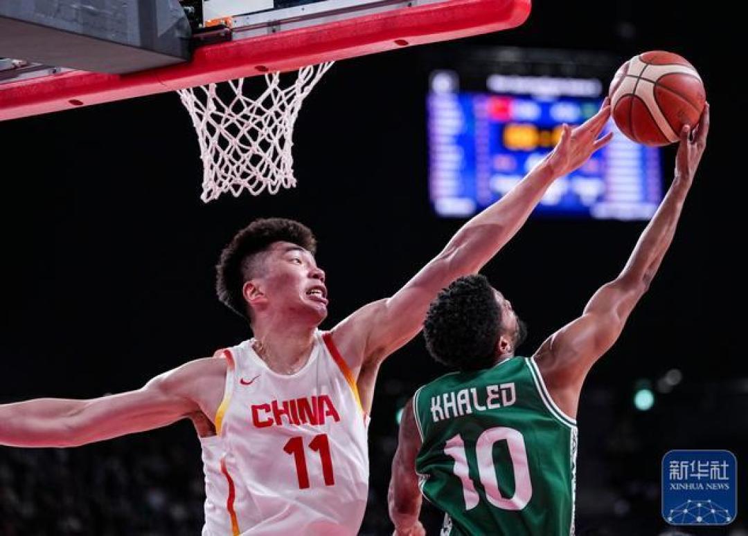 廖三宁砍30分!中国男篮克服伤病挺进亚运四强,半决赛将战日本