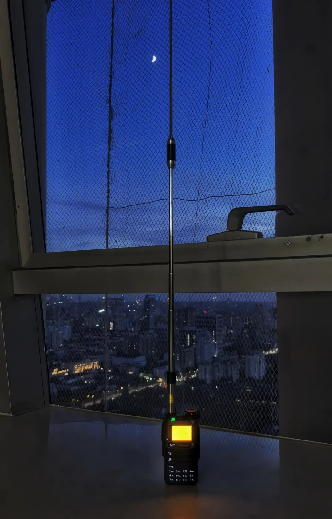 一个月B站刷出17条打卫星,入场券被国产套件砍到几百块:4000+的建伍D75还值不值
