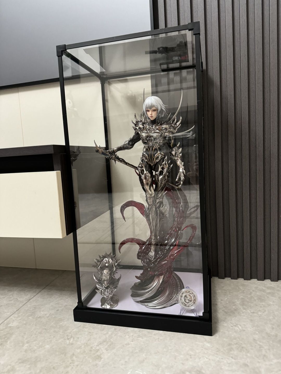 上一只紫灵被骂「网红脸」,新的12小时订破2000体:否极版1080元、截单不再版、明年8月才出货——交定金、等WF还是捡旧版?这笔账我替你摸完了