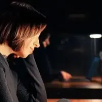 熬夜爆痘，到底是"排毒"还是皮肤真的垮了？