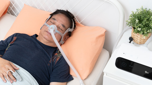 近中秋给七十老父亲买呼吸机，瑞迈特 E6 上手半月打消我四个顾虑
