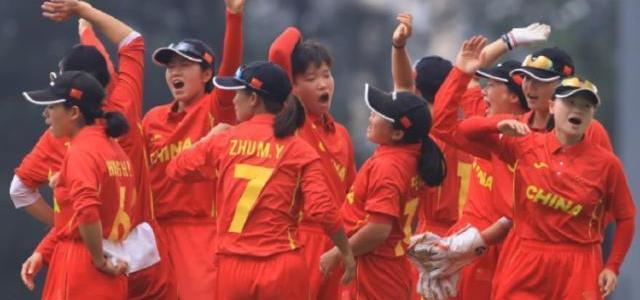 等了12年却未能上场：中国女子板球队因场地积水止步亚运八强