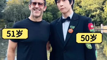 50岁的阿信在苹果发布会晒Duo折叠屏，网友盯上的却是他那张脸