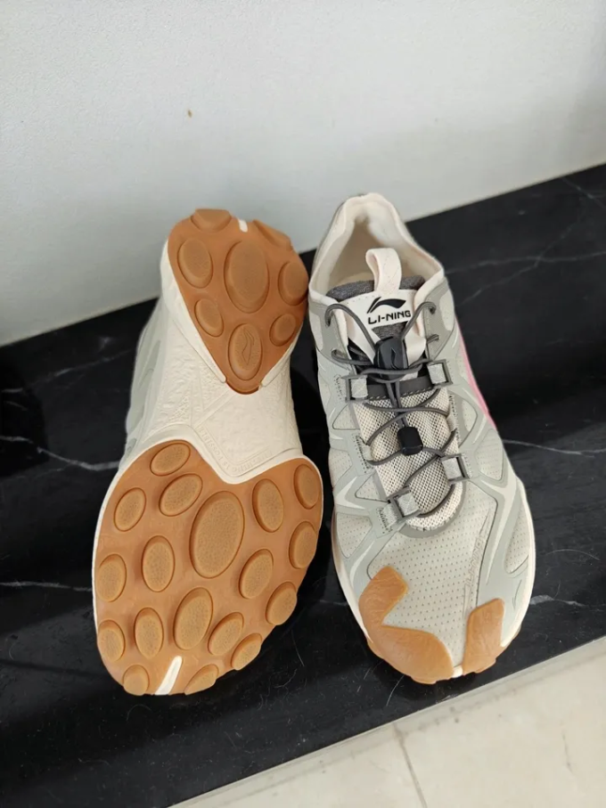 李宁休闲运动鞋