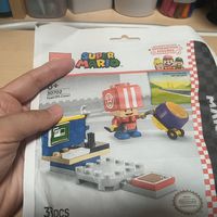 乐高30702 马里奥卡丁车奇诺比奥维修站，满满的赛车氛围感