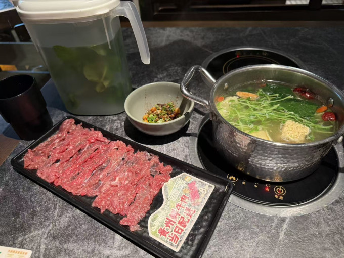 聚会餐饮