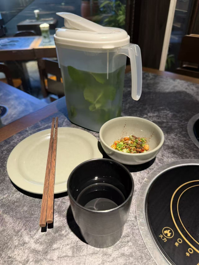 聚会餐饮