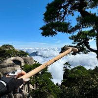 国庆进山前，先过“预约关”：天都峰9点秒没、梵净山约到5287号却只叫到2100——这份放票时刻表，比登山杖更早决定你玩什么