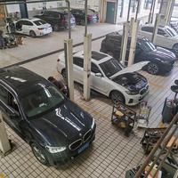 『节前保养，哪些项目是店的创收话术？』对完卡罗拉车主2500元的长途增项账单、沃尔沃4S店1600元干冰积碳清洗的投诉单，和原厂手册里机油/火花塞/变速箱油/冷却液的真实周期：距中秋8天，修车店进入爆满期——预约前先记好这份必做、缓做、拒绝的三档清单